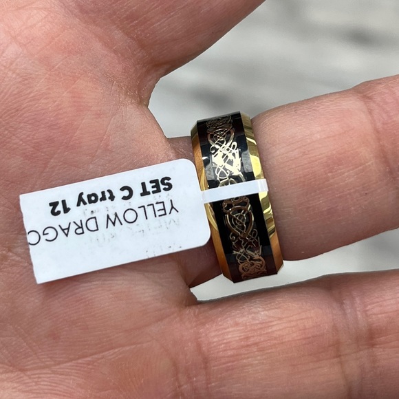 8mm Tungsten Ring black and yellow gold plated Celtic cut out design beveled - Picture 6 of 11